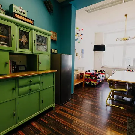 Lalelu Хостел *