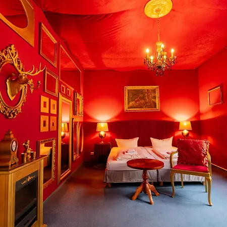 Lalelu Hostel *